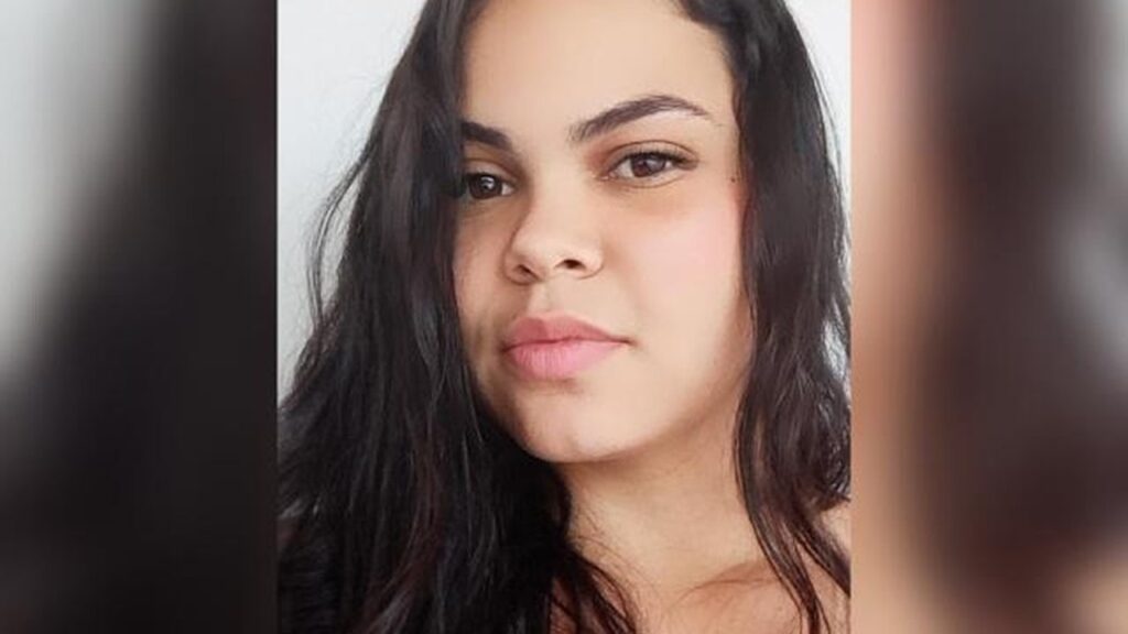 Jovem de 23 anos é morta golpe de machadinha e facadas