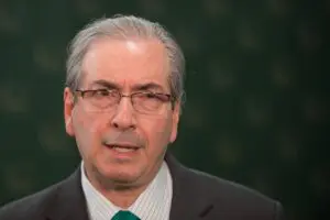 Eduardo Cunha declara evolução patrimonial de 420% com dinheiro que mantinha na Suíça