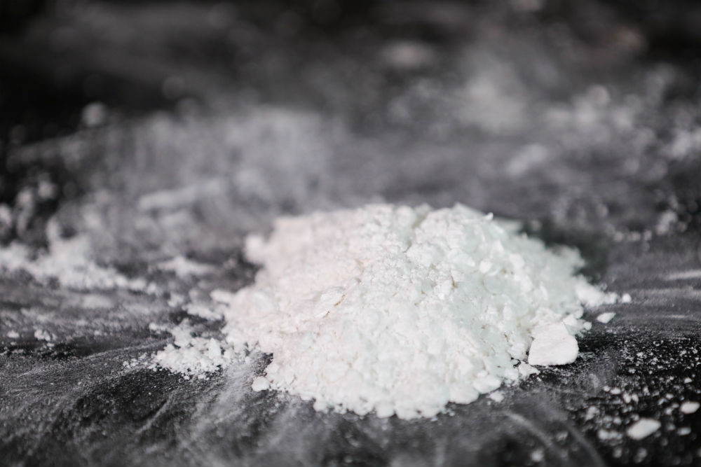Adolescente é detido com 109 pinos de cocaína