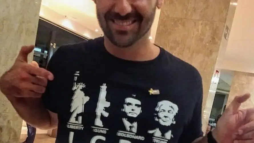 Eduardo Bolsonaro camiseta LGBT