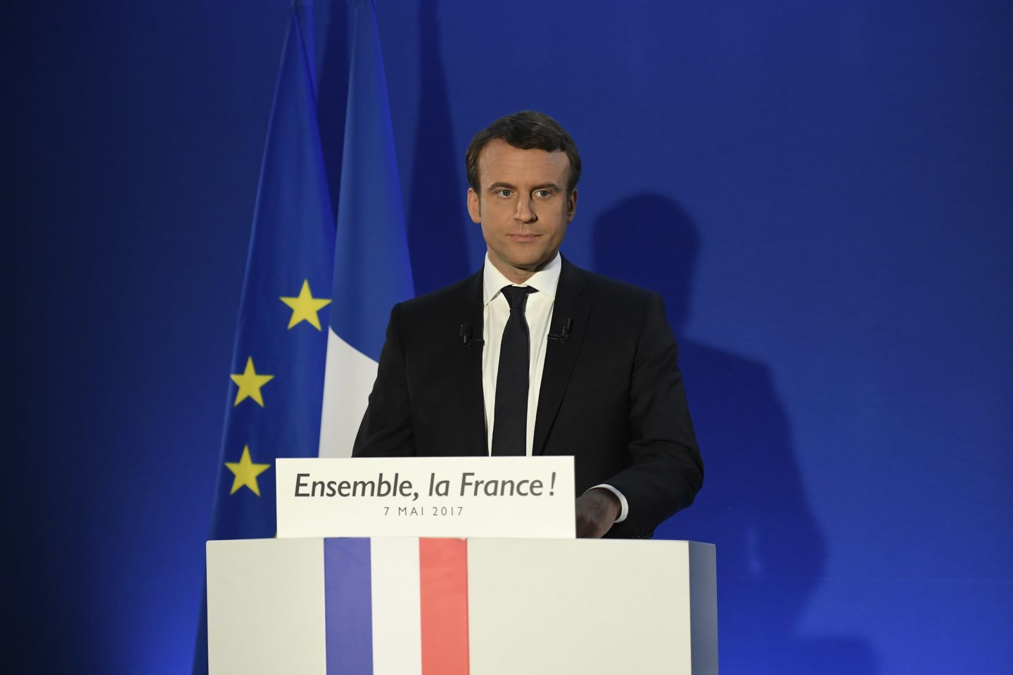 Emmanuel Macron vence Marine Le Pen na França, indicam projeções