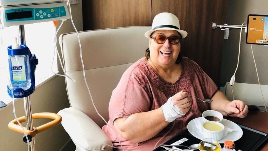 Mama Bruschetta passa por cirurgia após diagnóstico de câncer e se recupera na UTI
