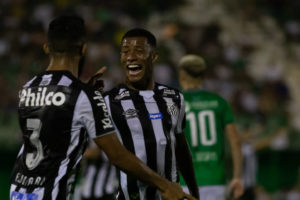 Santos bate o Guarani e conquista primeira vitória no Campeonato Paulista