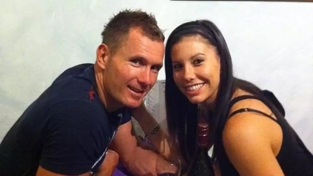 O ex-jogador de rugby Rowan Charles Baxter, 42, e a mulher, Hannah Baxter, 31, estavam em processo de separação (Reprodução: Facebook)