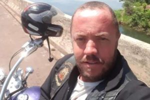 Motociclista morre na hora em colisão contra poste em São Carlos
