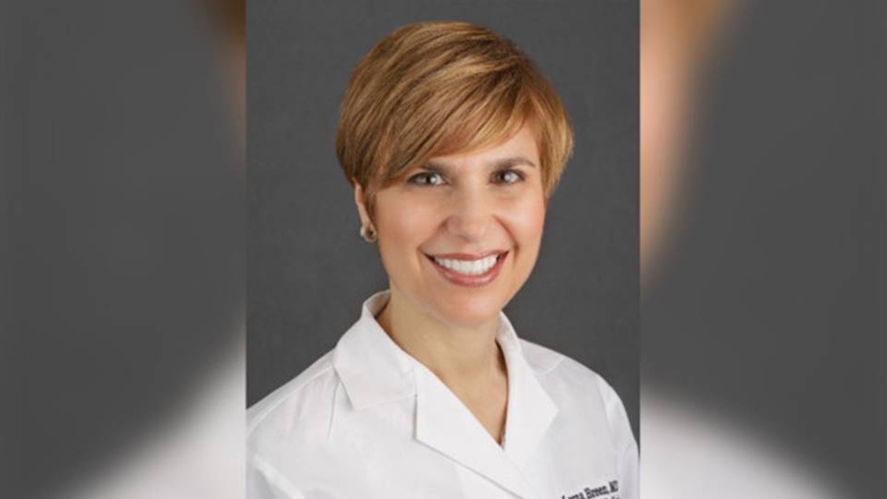 Médica da linha de frente no combate ao coronavírus comete suicídio nos EUA