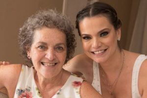 Mãe da atriz Milena Toscano morre em SP, vítima do coronavírus