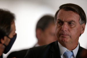 'Nos encontramos em 22', diz Bolsonaro ao ser chamado de genocida e fascista no Congresso