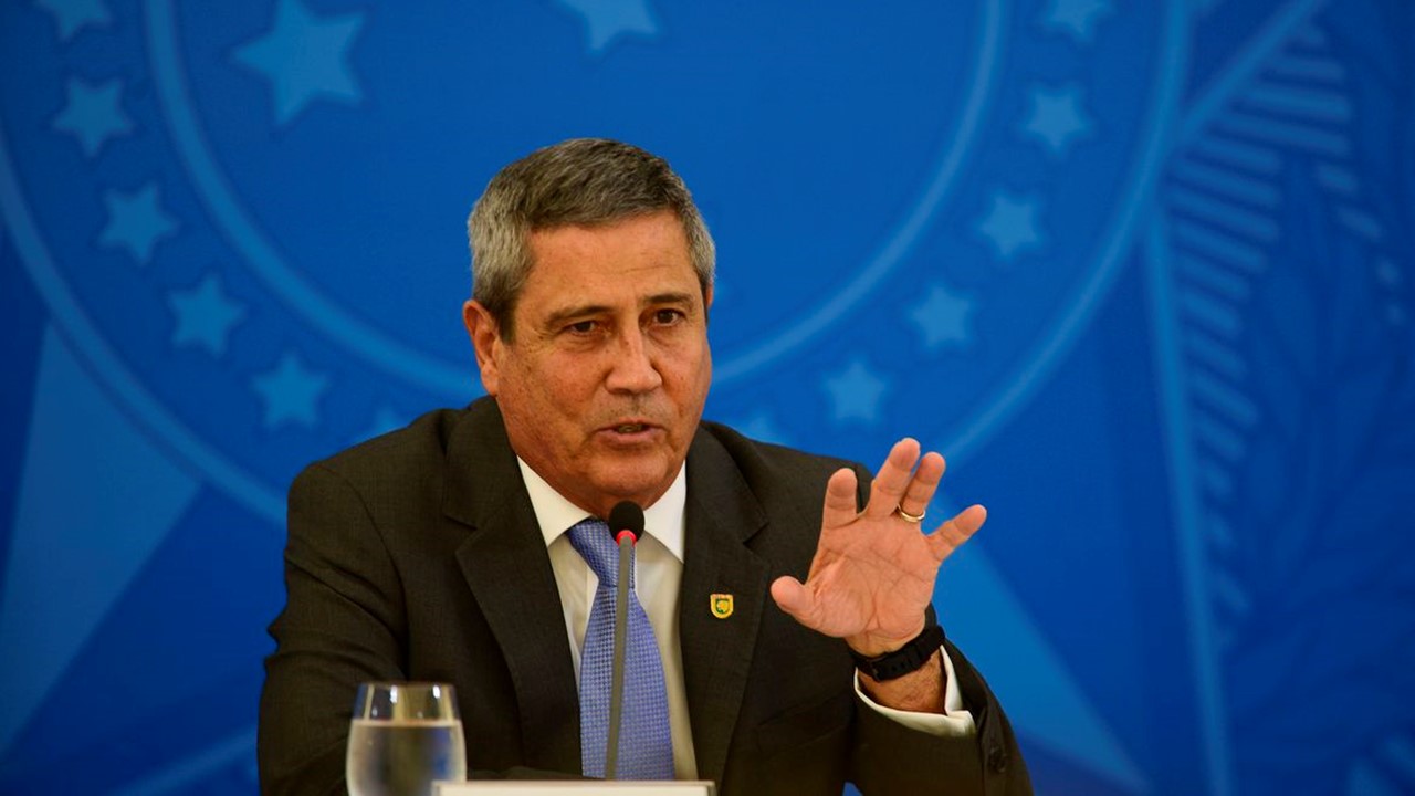 Ministro da Defesa, Braga Netto, chama golpe de 64 de 'parte da trajetória histórica' do Brasil