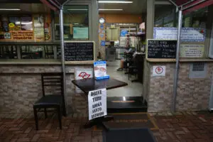 Com recordes de mortes, Campinas e Sorocaba liberam comércio em drive-thru