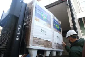 Butantan suspende envase da Coronavac por falta de insumos