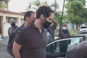 Dr. Jairinho e mãe de Henry Borel são presos no Rio