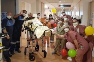 Idosa de 110 anos se recupera da covid e recebe alta de hospital em SP