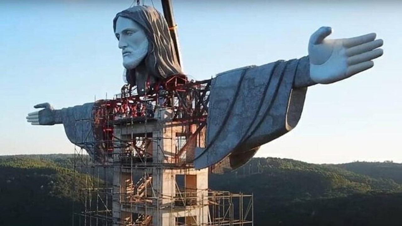 Jornal britânico diz que Cristo de Encantado 'vai ofuscar o Cristo Redentor'