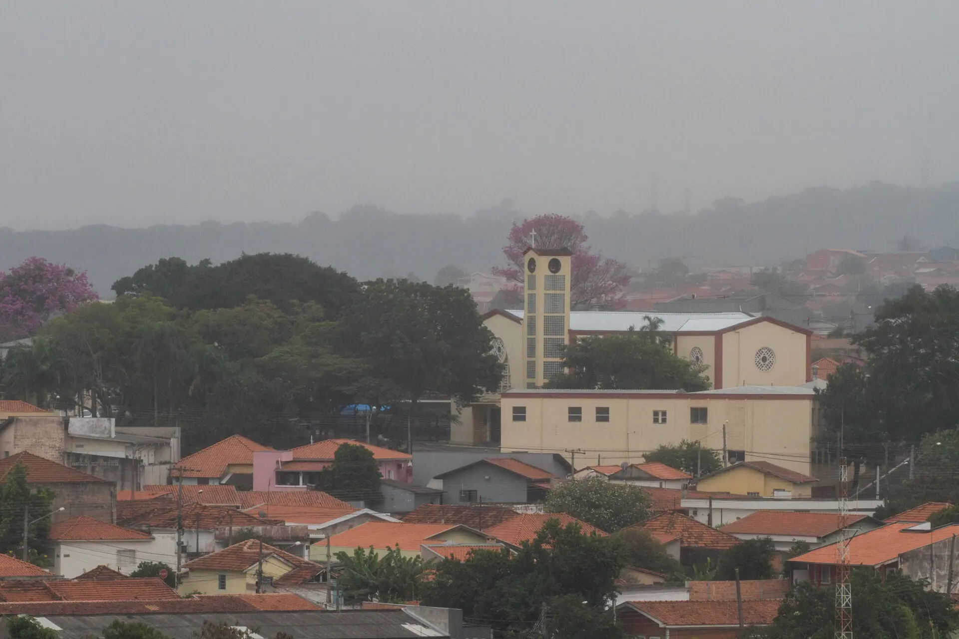 Frente fria avança pelo Sul e derruba temperaturas