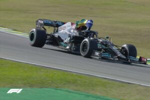 Hamilton vence GP de São Paulo