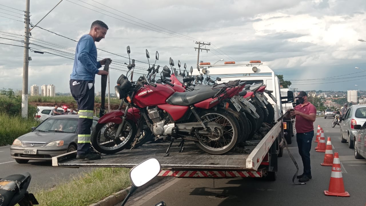 Após 'giro de motos', operação fiscaliza ruído em motocicletas na Lauro Corrêa, em Limeira