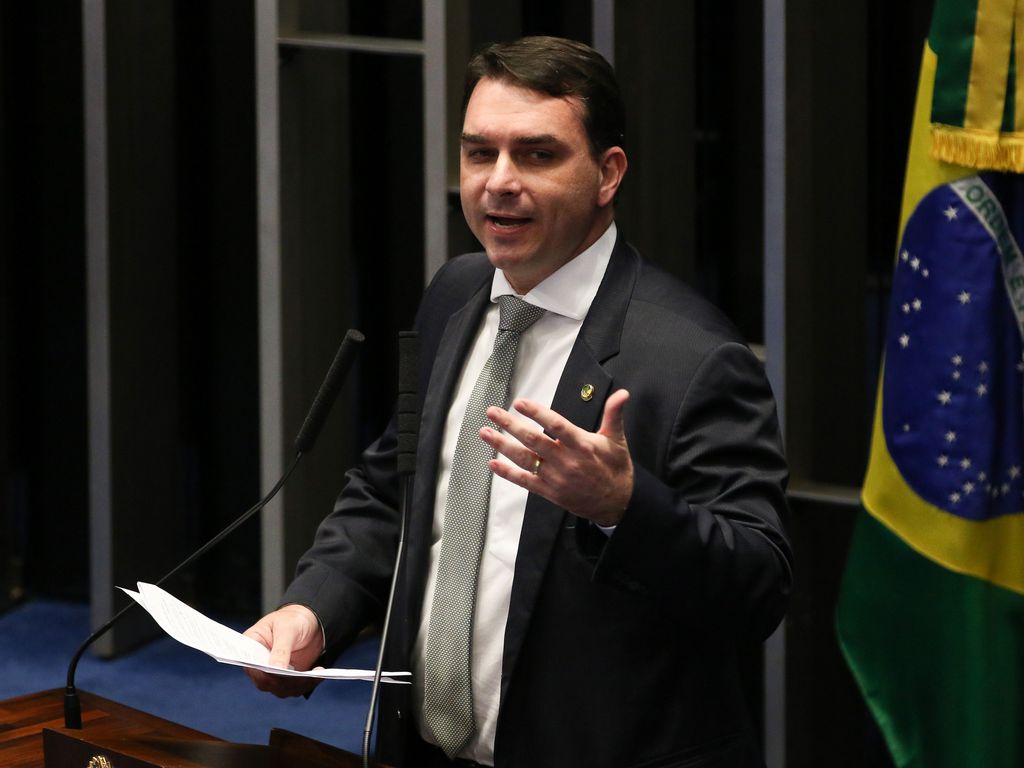 Juíza de caso Flávio Bolsonaro diz que ação por improbidade não depende de quebra de sigilo