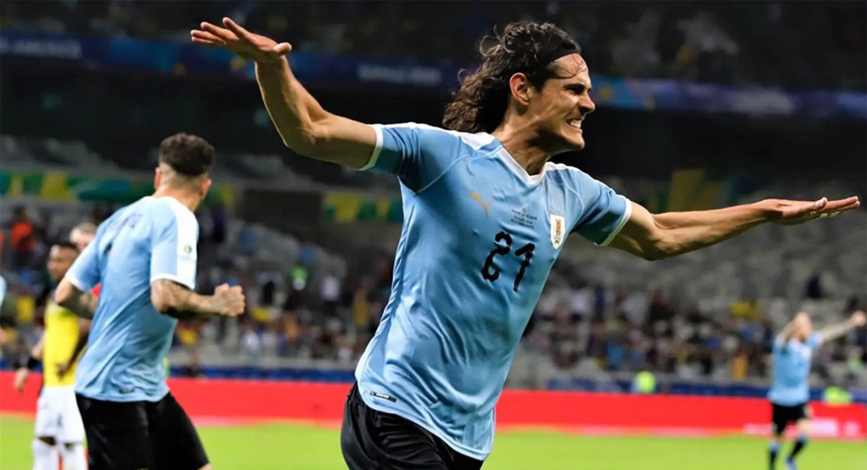 Diretoria do Corinthians descarta Cavani e 'espera' por Diego Costa