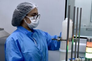 Anvisa aprova registro de insumo, e Fiocruz terá vacina de fabricação 100% nacional