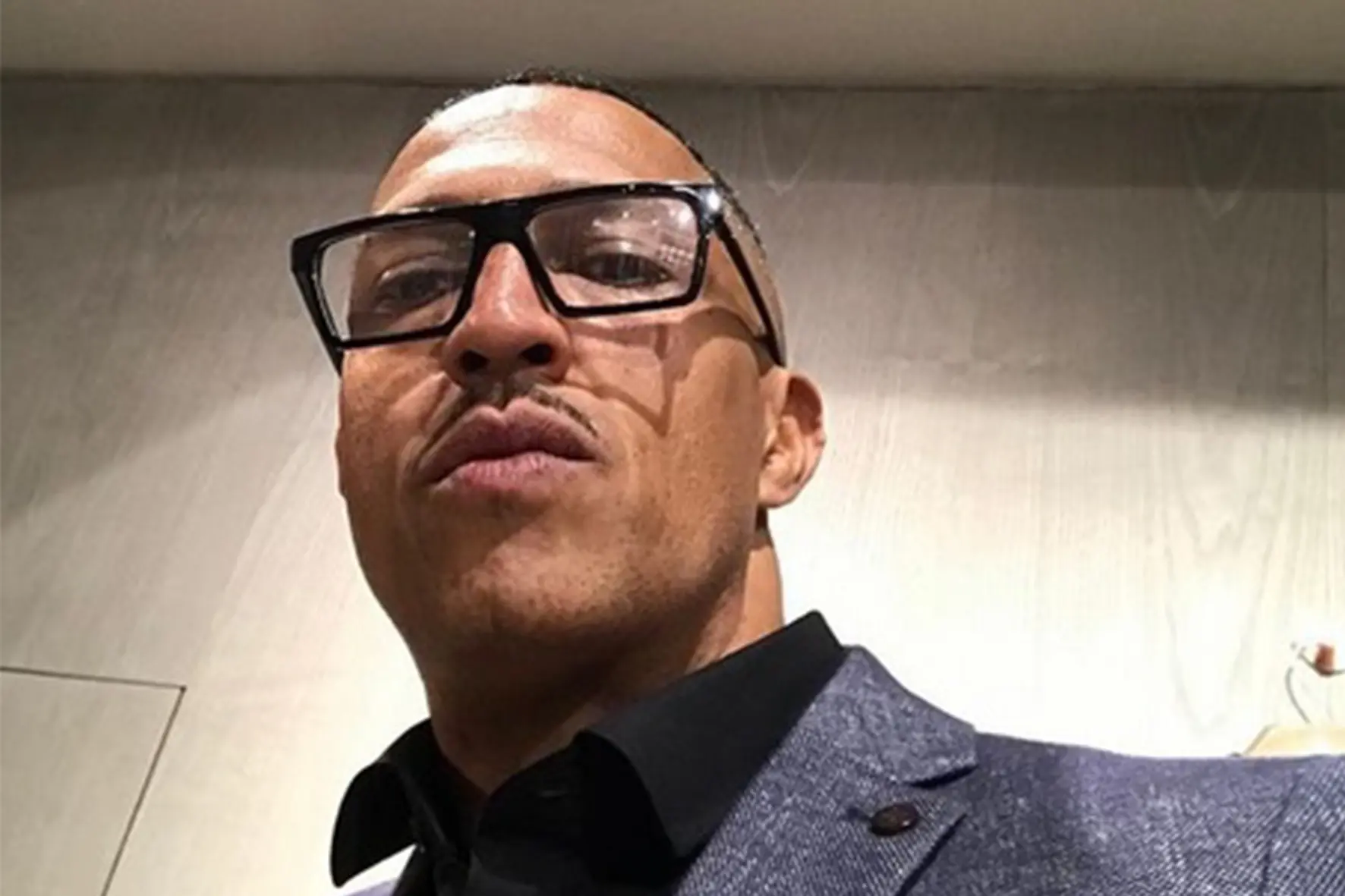 Mano Brown anuncia que apenas vacinados entrarão em seus shows