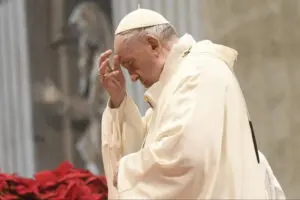 O papa Francisco disse neste sábado (1º), durante sua mensagem de Ano-Novo, que machucar uma mulher é um insulto a Deus.