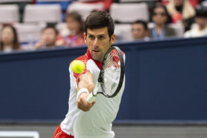Novak Djokovic pode perder Roland Garros se não se vacinar contra a covid-19