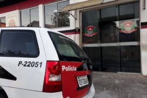 Ladrão rouba carro de estudante no Centro de Limeira e perde revólver na fuga