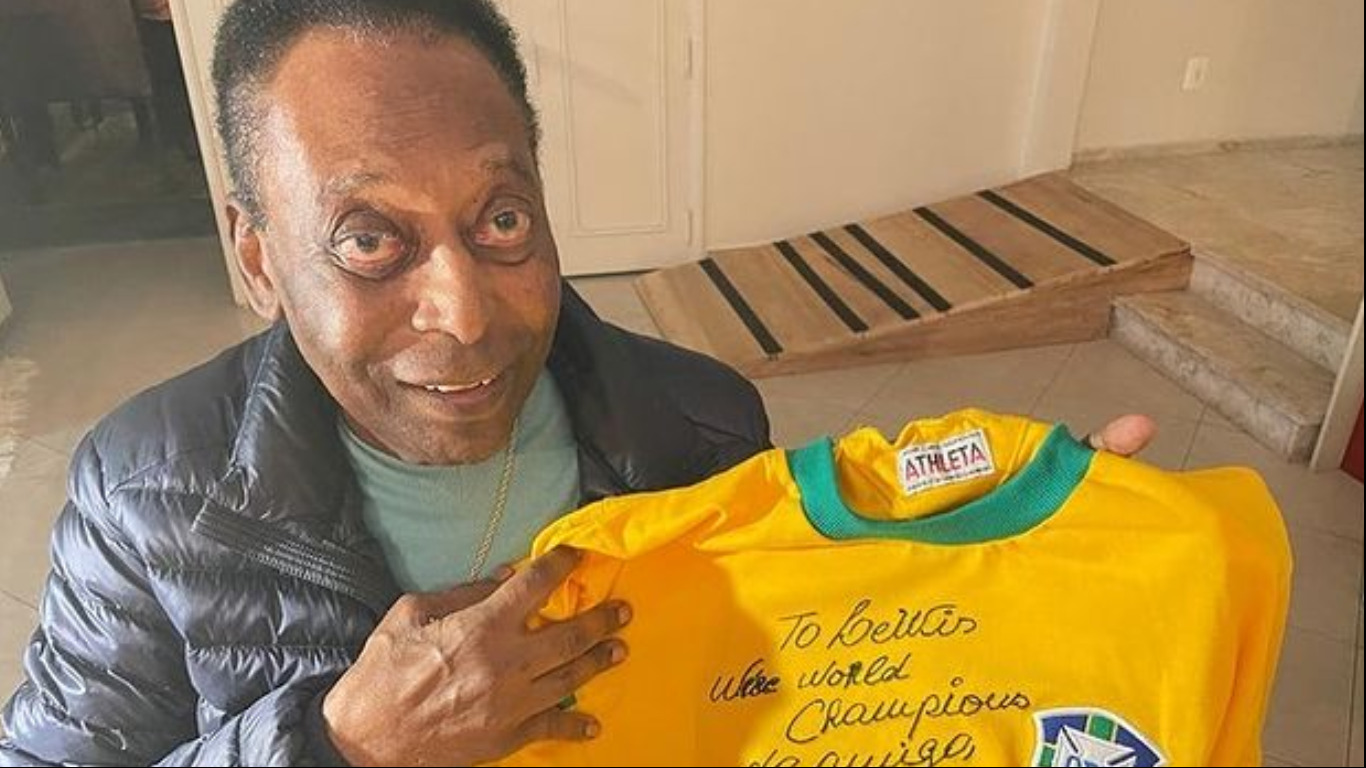 Pelé recebe alta após nova sessão de quimioterapia; rei do futebol estaria com metástase