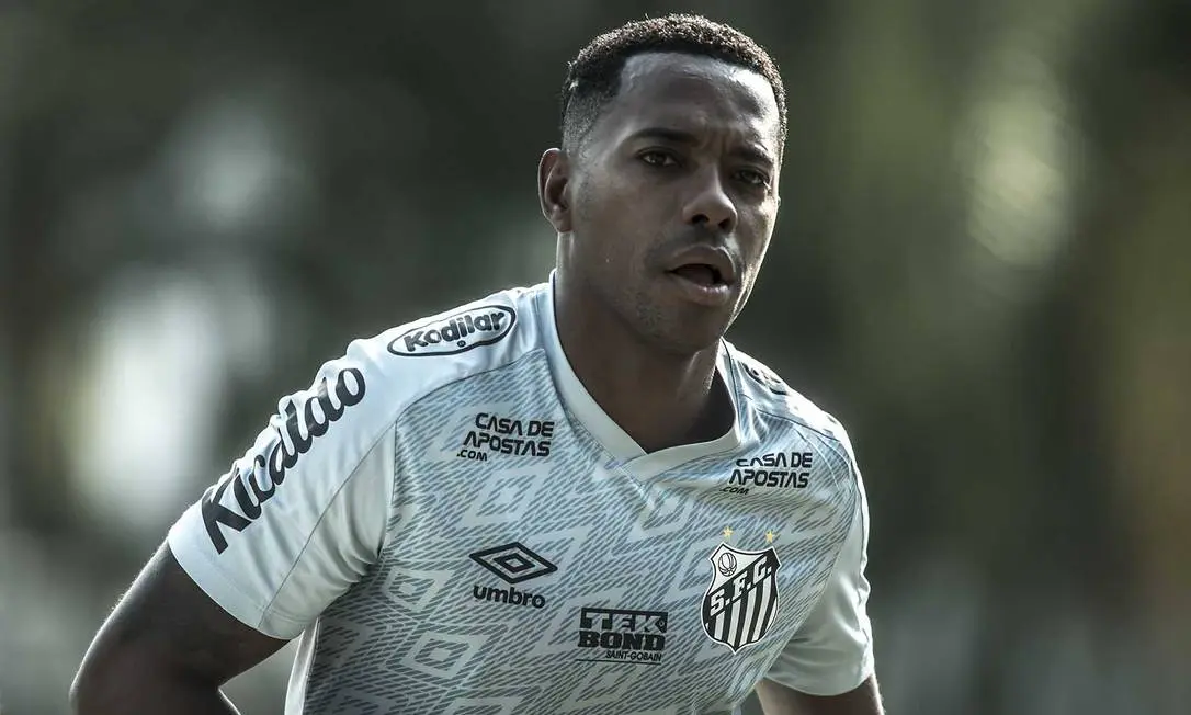 Robinho é condenado definitivamente por estupro coletivo na Itália