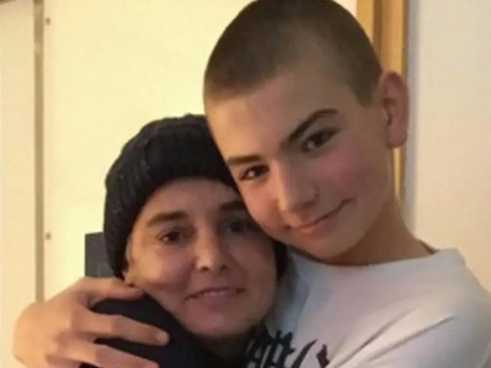 Filho de Sinead O'Connor é encontrado morto na Irlanda