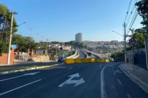 Viaduto da Barroca Funda segue interditado e trânsito fica confuso neste sábado (22)