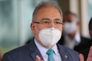 Queiroga diz que hidroxicloroquina não tem comprovação científica após pasta defender remédio