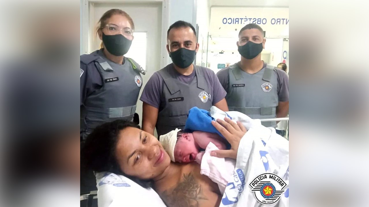 PMs auxiliam grávida em trabalho de parto em Limeira