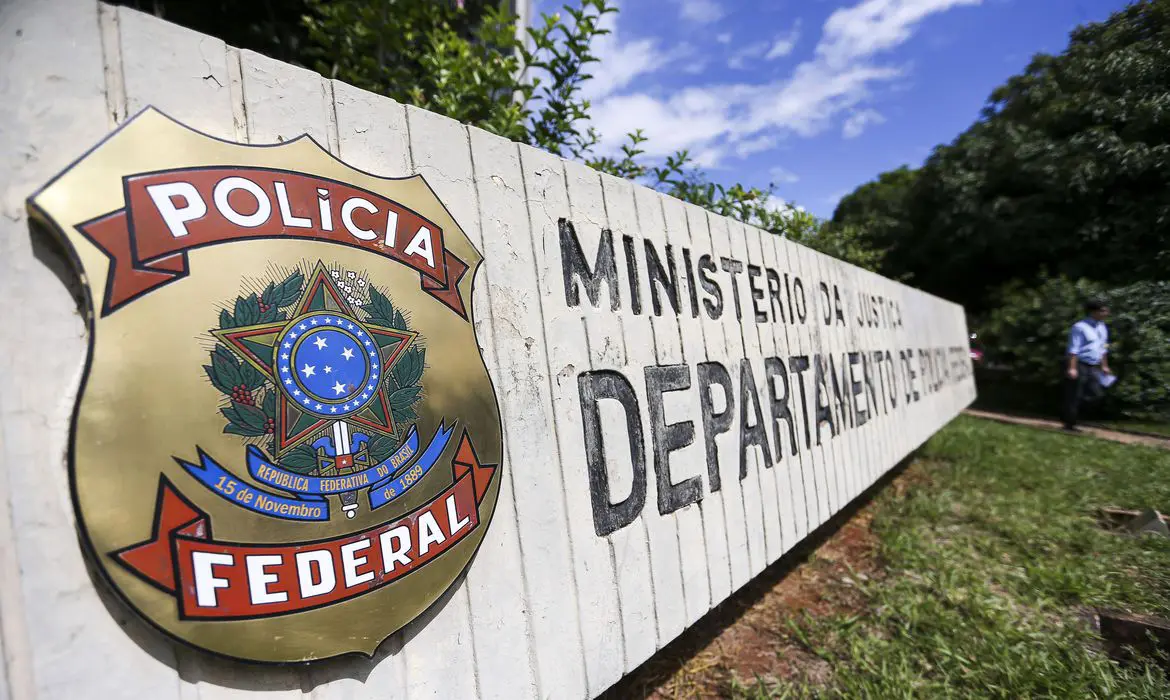 PF faz ação contra falsificação de dinheiro no litoral paulista
