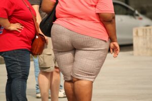 Obesidade triplica complicações por covid, mostram estudos