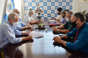 Prefeitura de Limeira e sindicatos assinam acordo para reajuste salarial de 21%