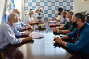 Prefeitura de Limeira e sindicatos assinam acordo para reajuste salarial de 21%