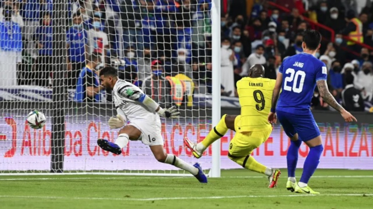 Chelsea tem dificuldades, mas bate Al Hilal e decide Mundial contra o Palmeiras