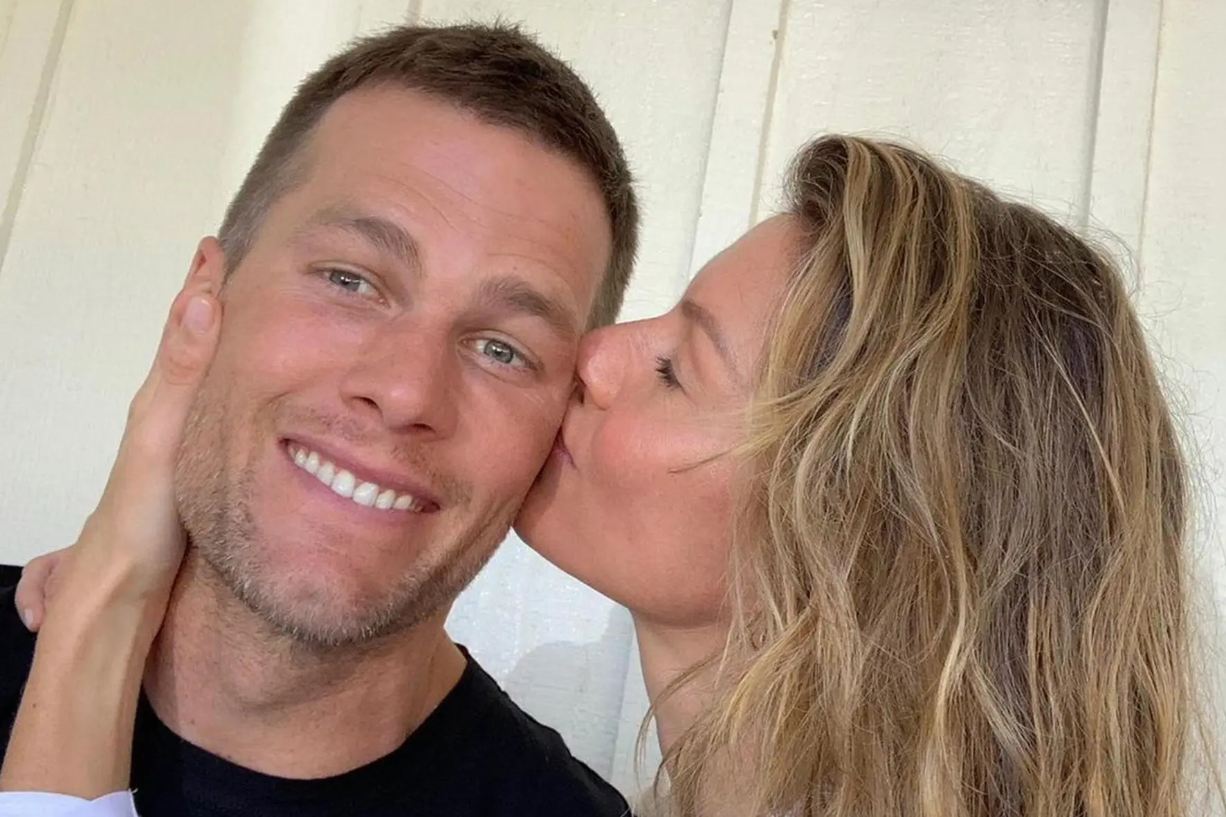 Gisele Bündchen se declara ao marido após aposentadoria 'Deixa legado e exemplo'