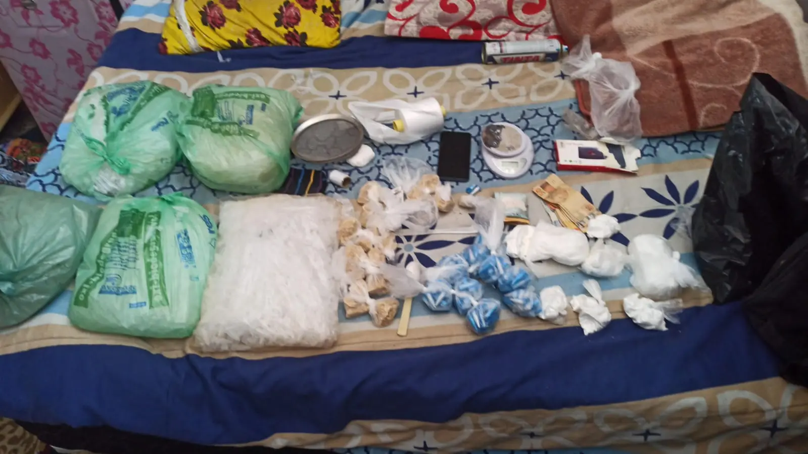 Homem é preso após usar salão de cabeleireiro para esconder drogas no Jardim Aeroporto