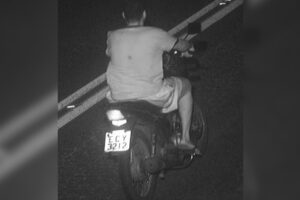 Muralha Digital de Limeira flagra homem dirigindo sem capacete uma moto furtada de Iracemápolis