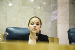 Novo expulsa vereadora Janaína Lima após briga com colega de partido