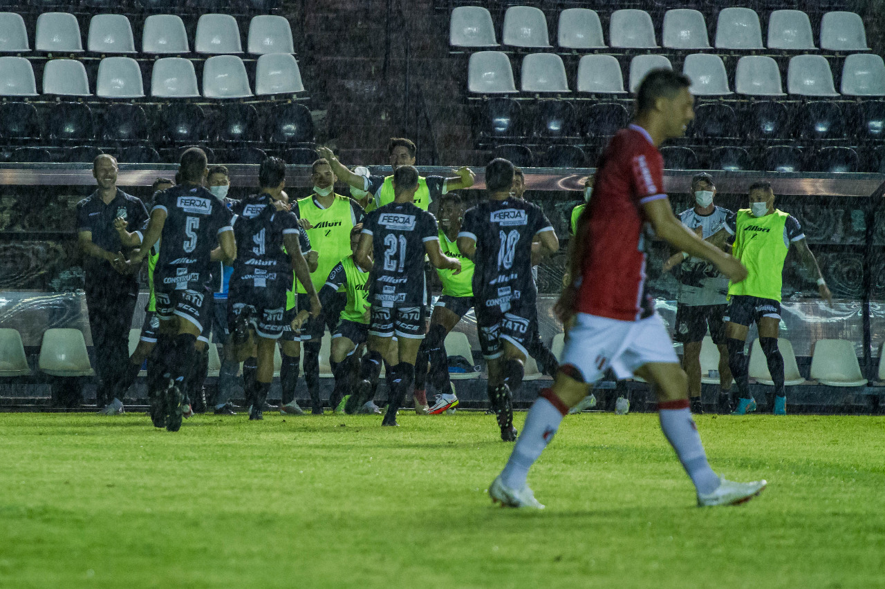 Inter goleia Botafogo no Limeirão e assume a vice-liderança do Grupa A no Paulistão