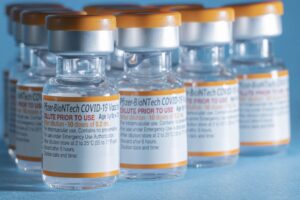 Pfizer anuncia boa resposta da vacina em menores de 5 anos