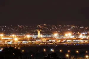 Pilotos erram a pista com Boeing 747 em Guarulhos e arremetem a segundos do pouso