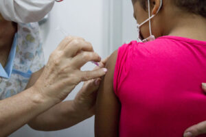Saúde orienta vacinação da covid-19 crianças maiores de 5 anos