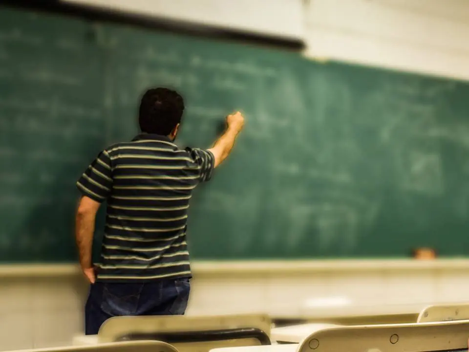Mães de alunos reclamam de estudantes matriculados em escolas longe de casa em Limeira