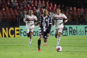 São Paulo pressiona a Inter de Limeira, mas fica no 0 a 0 no Morumbi