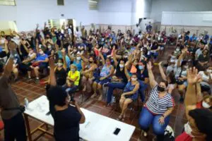 Em assembleia, servidores rejeitam proposta e decretam greve a partir de segunda-feira (14) em Limeira